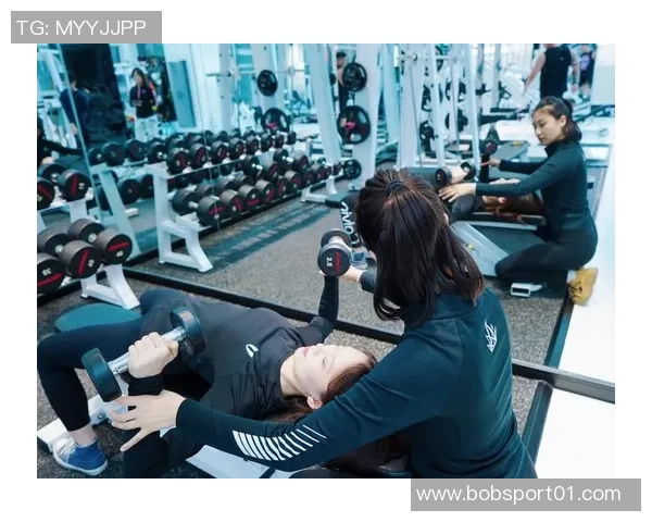 恩德里克健身后满头大汗分享视频坚定信念继续前行永不止步 恩德里克健身后满头大汗分享视频坚定信念继续前行永不止步