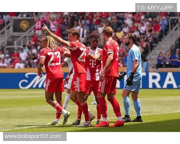 拜仁客战法兰克福海报发布奥利塞带球冲锋全力争胜