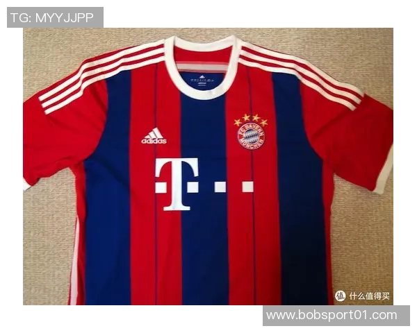 拜仁26-27赛季客场球衣谍照曝光复古风设计引发球迷热议