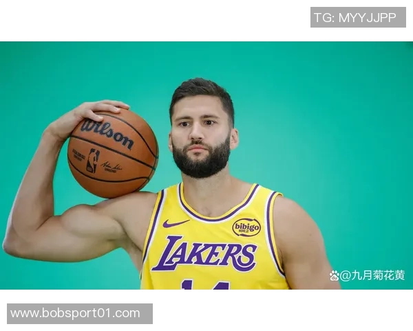 湖人官方宣布克莱伯因斜肌拉伤缺席揭幕战将于两周后复查